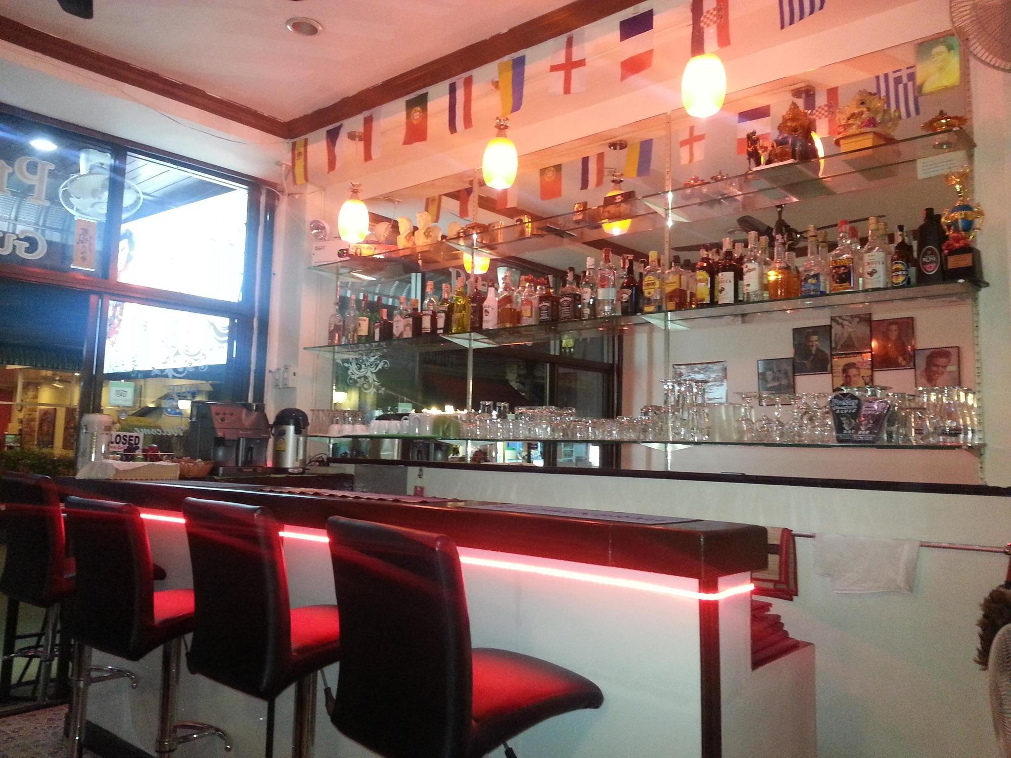 Oyo 739 Presley Guesthouse Phuket Patong Bagian luar foto