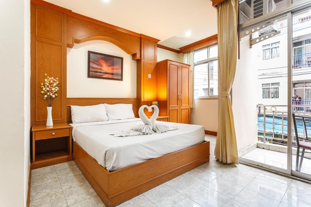 Oyo 739 Presley Guesthouse Phuket Patong Bagian luar foto